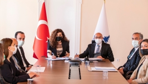 İmzalar atıldı: Depremin vurduğu Bayraklı'da 33 bin binanın envanteri çıkarılacak