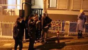 İzmir'de hırsız ev sahibini bıçakladı!