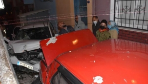 İzmir'de kaza yapan sürücü, yaralı yakınını bırakıp kaçtı!
