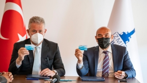 İzmir’de kırtasiyecilere destek!