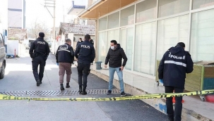 İzmir'de silahlı kavga: 1'i ağır 2 yaralı