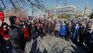 İzmir'de Tarihi Çınar’ın altında 100. yıla özel tören!