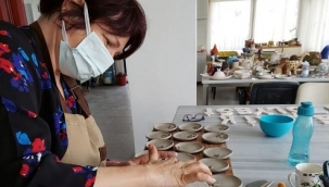 Karaburun'da belediyenin hediyelikleri Başkan'dan!