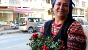Afişleri astılar.. İzmirli Romanlar'dan beş talep!