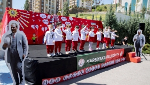 Atatürk'ün çocuklarını bayram coşkusu sardı 