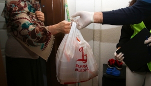 Bayraklı Belediyesi'nden 10 bin kişilik iftar paketi