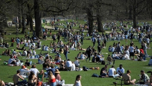 Belçika'da 20 bin kişilik parti organizasyonu 1 Nisan şakası çıktı 