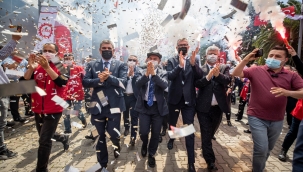 Belediye çalışanları 1 Mayıs'ı toplu sözleşmeyle kutladı 