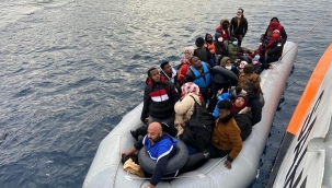 İzmir'de 64 düzensiz göçmen kurtarıldı 
