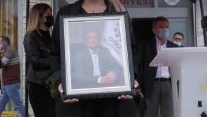 İzmir'de acı veda: Başkan Gümrükçü gözyaşlarını tutamadı