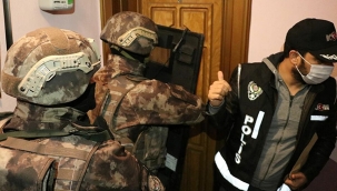  İzmir'de DEAŞ operasyonu: 3 gözaltı