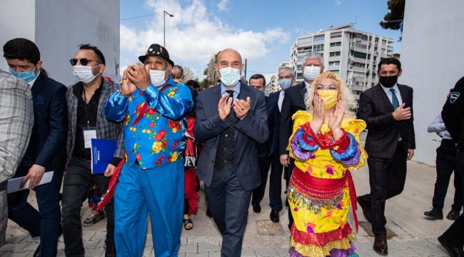 İzmir'de Dünya Romanlar Günü kutlaması