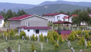 İzmir'de 'Hobi Bahçeleri' çıkmazı: Bakanlık 'yıkın' diyor, satış fiyatları dudak uçuklatıyor!