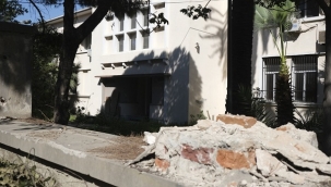 İzmir'in okulları pandemide hırsızlara emanet! Kamyonlarla soyguna geldiler