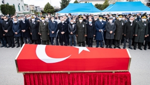 İzmir şehidini son yolculuğuna uğurladı 