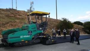 Karabağlar'da asfalt son teknoloji araçlarla seriliyor