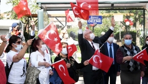 Karabağlar’da kısıtlamaya rağmen coşkulu 23 Nisan