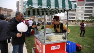 Tam kapanma İzmirli esnafı vurdu: 