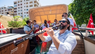 4 günlük 19 Mayıs coşkusuna İzmirli müzisyenler de katıldı 