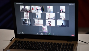 Bornova'da online spor kursları devam ediyor