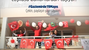 Gaziemir'in balkonlarında bayram coşkusu!