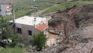 İzmir'in o mahallesi diken üstünde! 5 ev daha boşaltıldı