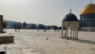 Mescid-i Aksa'ya İsrail baskını: Yüzlerce yaralı var