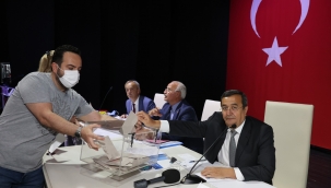 Yeniden Kıyı Ege Belediyeler Birliği'nde seçim: Batur yeniden başkan 