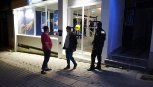 Banka soygunu: 200 lira çalarak kaçtılar! 