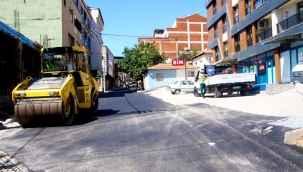 Bayraklı'da asfalt seferberliği tam gaz
