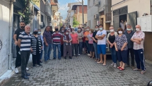 Bornova'da mahalleliden baz istasyonu tepkisi 