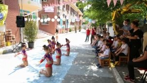 Buca’nın sokaklarında müzik şöleni  