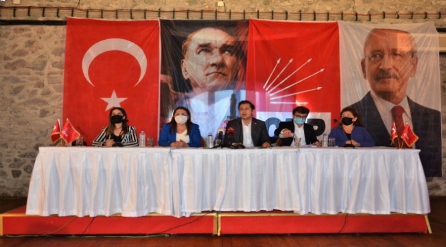 CHP, KHK mağdurları için İzmir'de toplandı: "OHAL Komisyonu derhal lağvedilmeli"