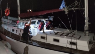 İzmir'de 2 umut taciri ve 45 kaçak göçmen yakalandı! 