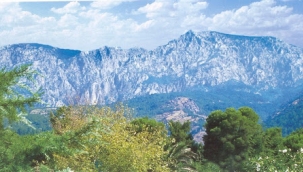 İzmir'de Spil Dağı Milli Park'ına komşu taş ocağı! 