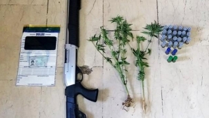 İzmir'de terör operasyonu: 3 gözaltı 