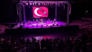 İzmir Uluslararası Film ve Müzik Festivali devam ediyor 