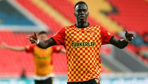 Sözleşme imzalandı: Göztepe Ndiaye ile devam dedi