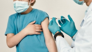 Türkiye'de her 2 yetişkinden birine tek doz aşı yapıldı 