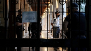 Yunanistan'da rahipten kezzaplı saldırı: 11 yaralı 