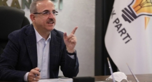 Ak Partili Sürekli'den Soyer'e Körfez ve trafik eleştirisi: Sorumluluklardan kaçamaz 