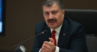 Bakan Koca ilk doz aşısını yaptırmayanların sayısını açıkladı