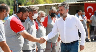 Başkan Sandal personeliyle bayramlaştı