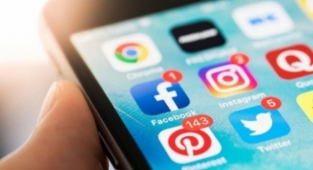 Hangi parti hangi sosyal medyayı tercih ediyor?