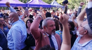 İzmir Barosu seçimlerini Çağdaş Avukatlar Grubu kazandı