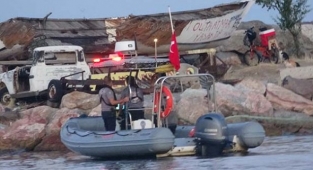 Karşıyaka'da denizde erkek cesedi bulundu 