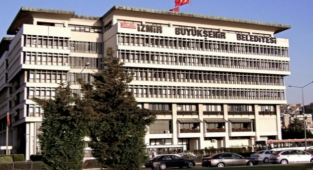 Soyer'den tartışmalı Büyükşehir binası için net cevap: Yıkılacak!