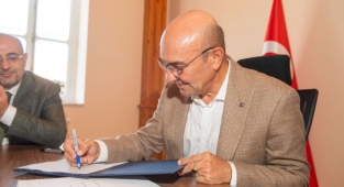 Soyer imzayı attı: Üçyol-Buca Metrosu için Avrupa’dan 125 milyon avroluk kredi