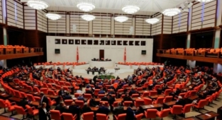 Torba kanun teklifi kabul edildi: Gözaltı süreleri uzatılacak