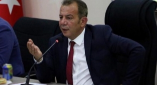 Bana kayyum atayacak adamın alnını karışlarım